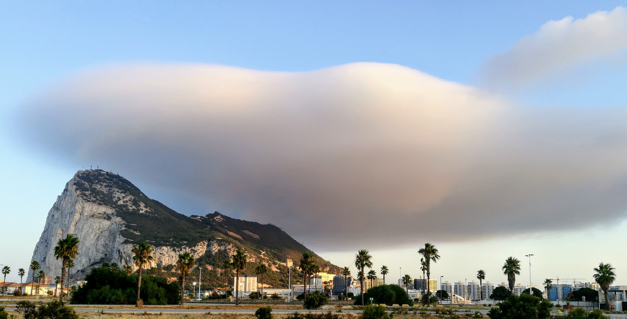 Levante cloud over the Gibraltar rock